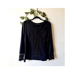 Blooming Jelly  Women"s Medium  Black Tunic with Crochet Detail V Neck Chiffon p